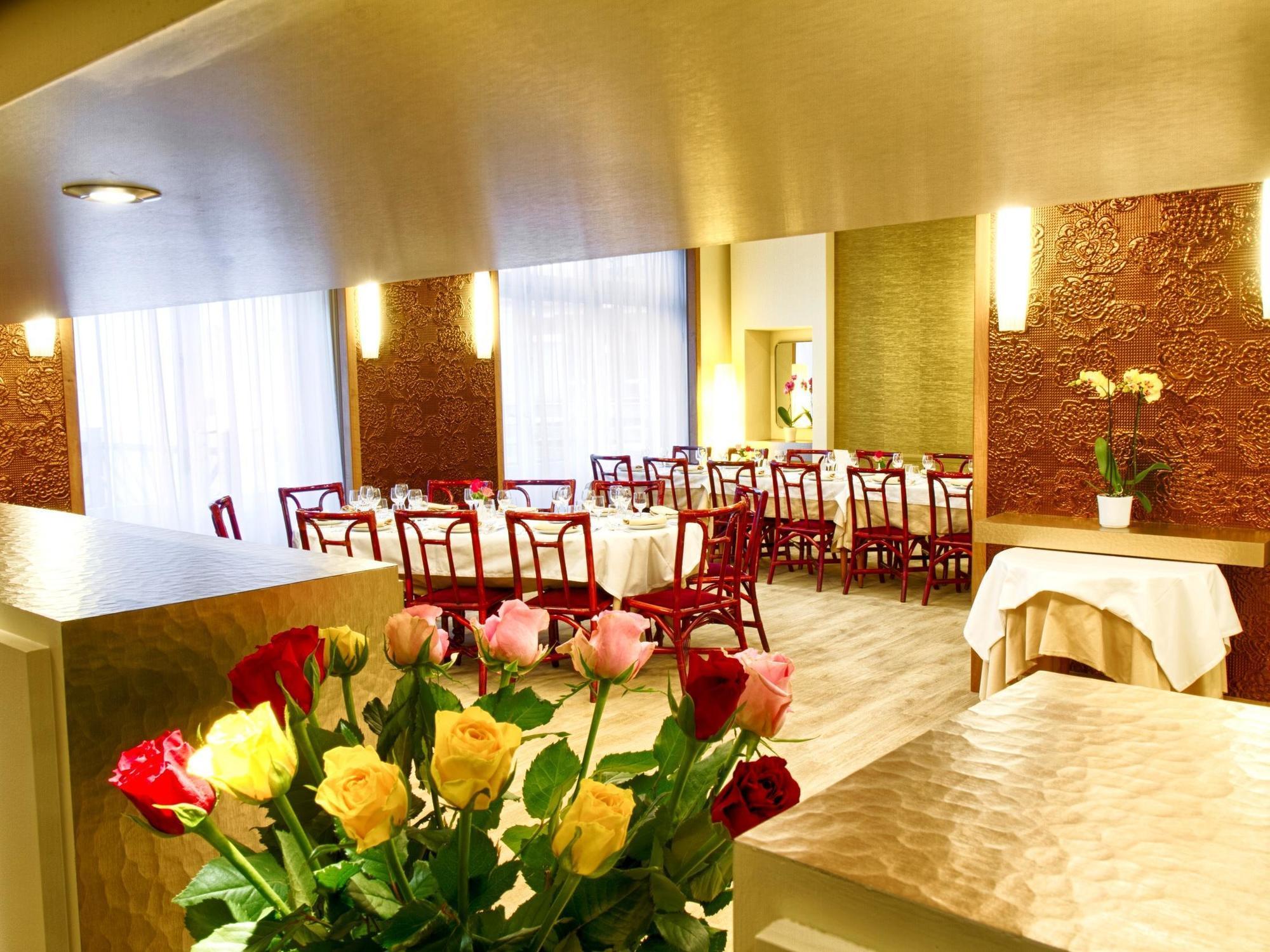 Hotel Restaurant Le Parc Μουλέν Εξωτερικό φωτογραφία